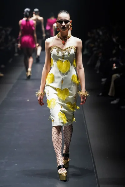 Look 40